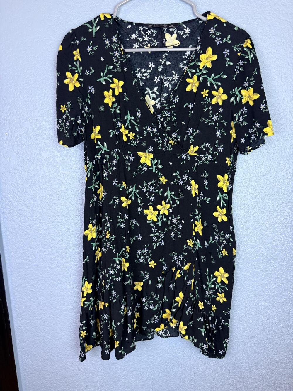 Zara Dress Womens Large Black Floral Wrap Ruffle Hem Short Sleeve Mini V Neck
